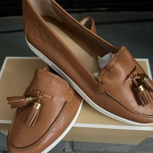 *Michael Kors* Callahan MOC* Color: Acorn